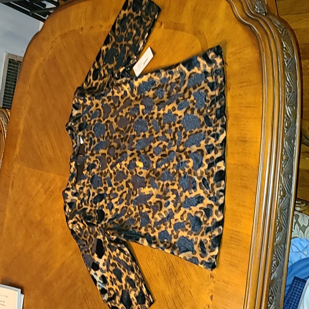 REVERSE Large Leopard Top